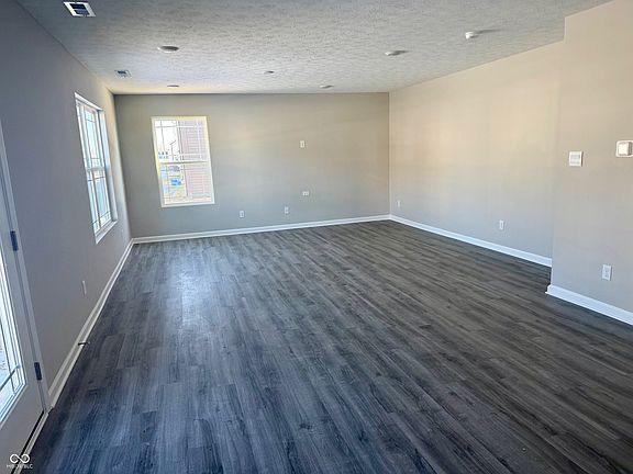 3rd image of 6838 Henley Way