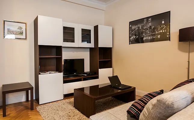 Rented by City Connections Realty | media 19