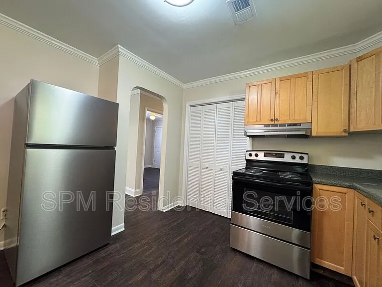 317 Covington Rd — Photo 6