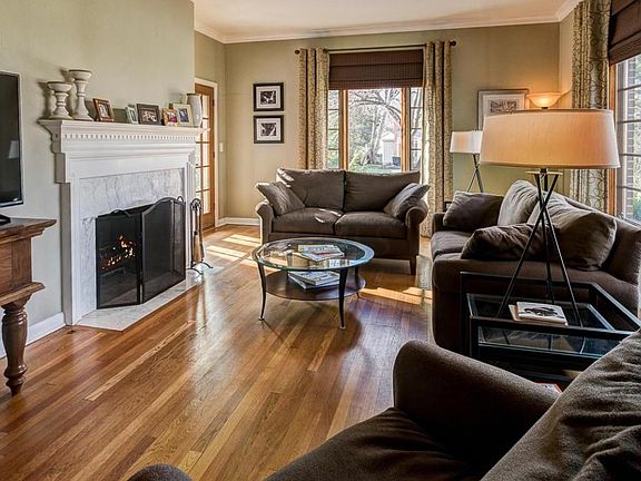 5th image of 275 W Schreyer Pl