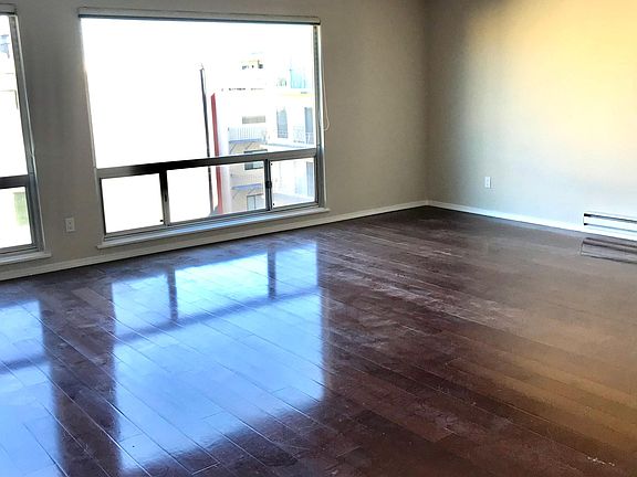 4th image of 50 Glendale St #A