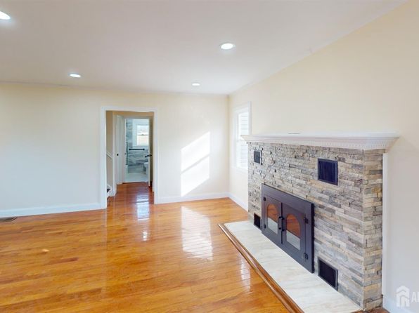 128 79th Rte, Marlboro, NJ 07746