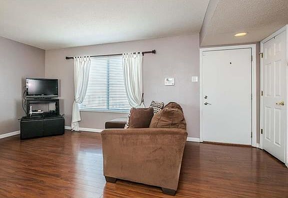 5th image of 1044 Lacouer Dr
