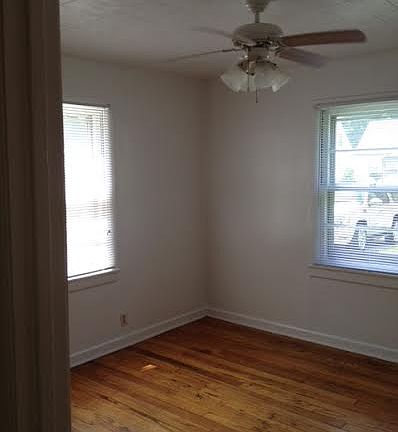 5th image of 4555 Primrose Ave