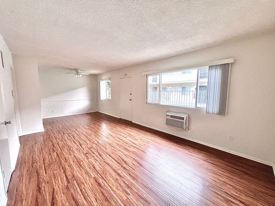 1st image of 8750 Woodman Ave APT 9