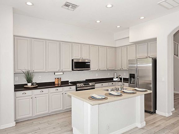 5th image of 7631 E Los Gatos Dr