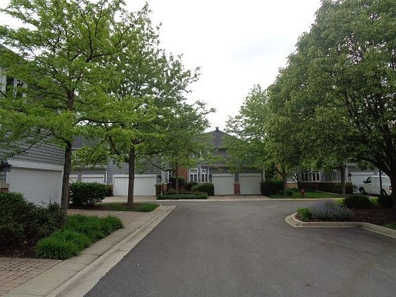 3rd image of 20 Mashie Ct