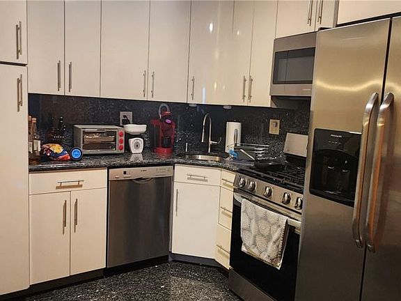 2nd image of 16-80 Bell Blvd Floor 2