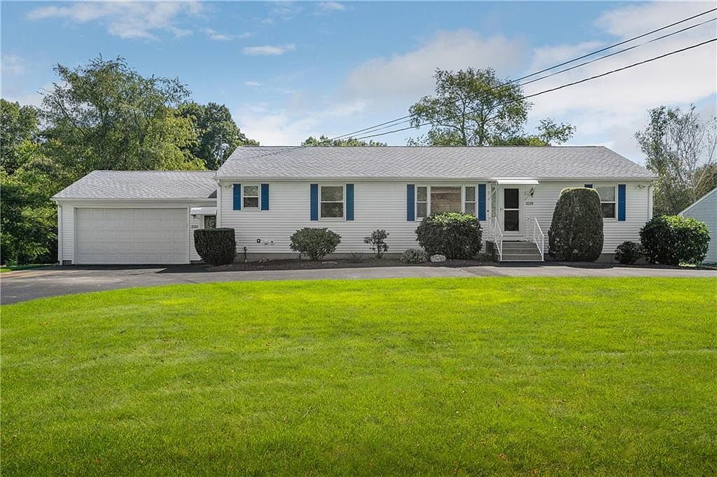 2120 Phenix Ave, Cranston, RI 02921 Zillow