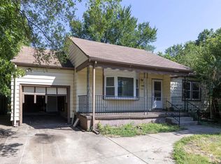1608 N Northeast Pkwy, Wichita, KS 67208