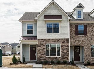 5810 Crestlawn Trl, Pfafftown, NC 27040