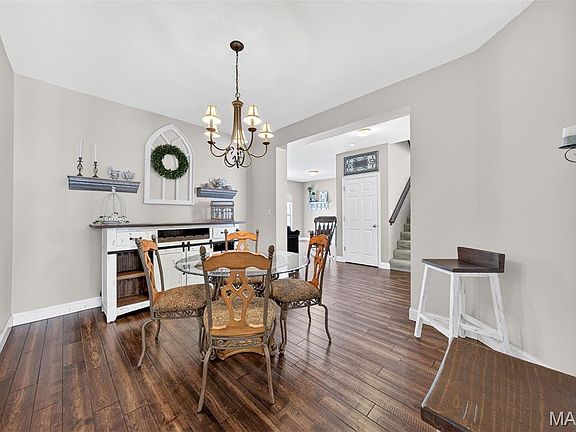 2nd image of 5563 Mirasol Manor Way