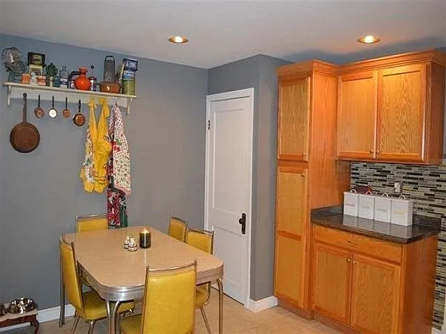 4 Troy St — Photo 7
