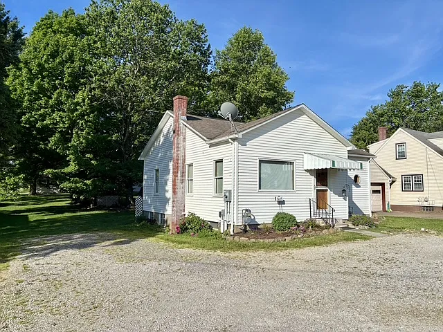 16119 Main St — Photo 2