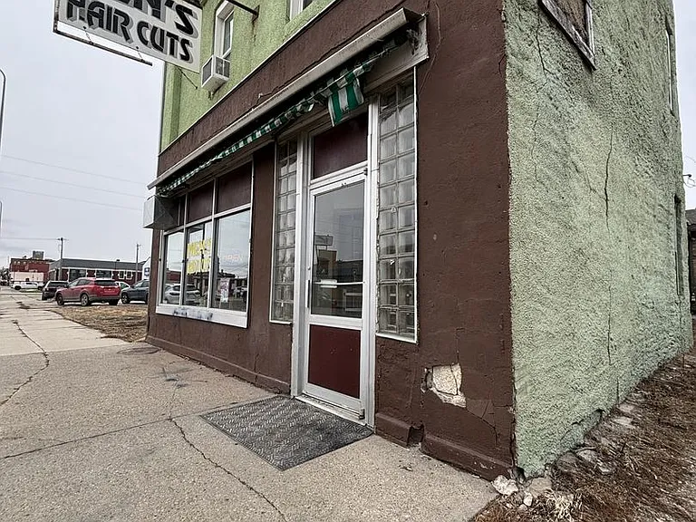 117 N Main St — Photo 8