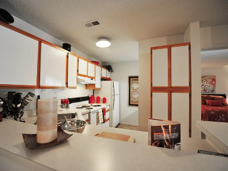 Featherstone Apartments at Kiln Creek — Photo 57