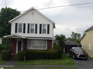30 10th Ave, Carbondale, PA