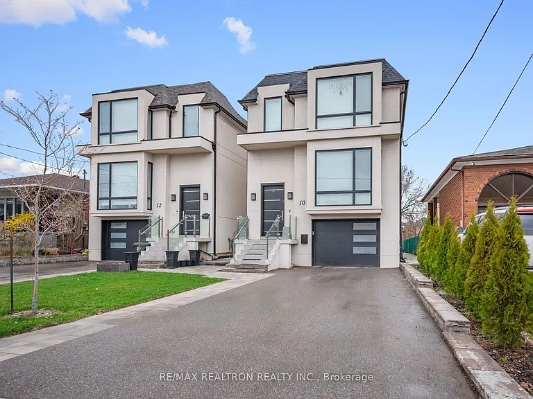 10 Katherine Rd #LOWER — Photo 1