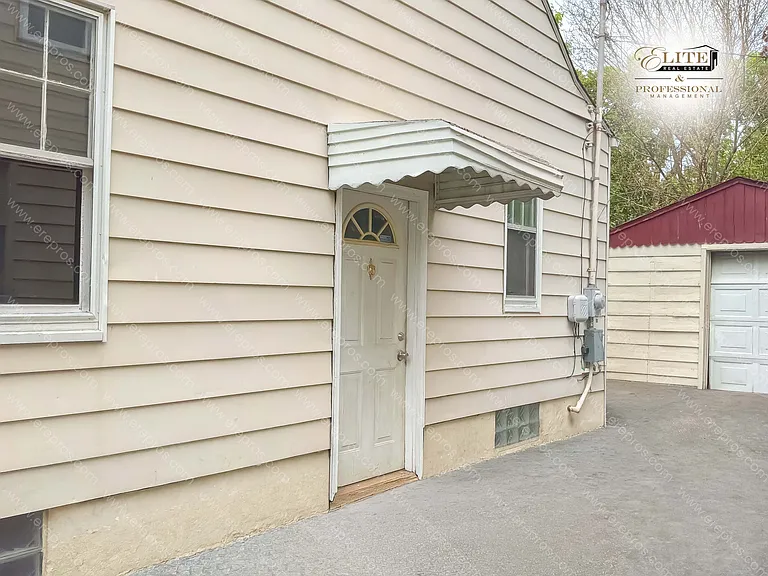 710 Huron St — Photo 29