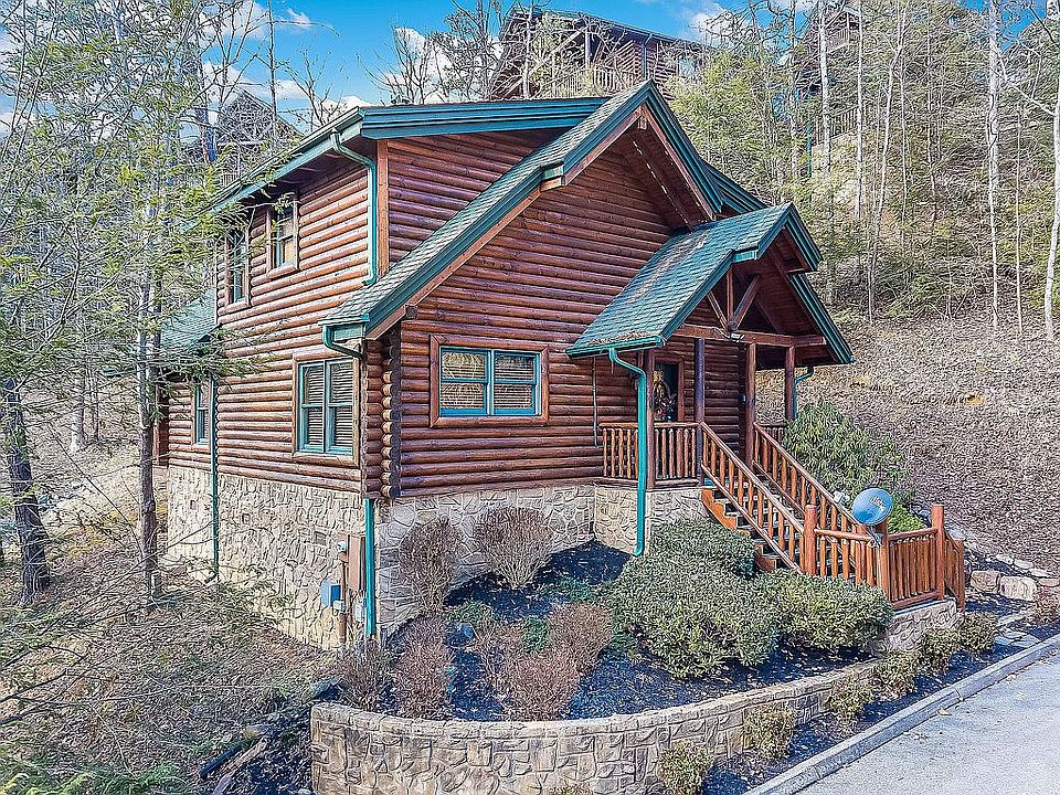 1st image of 639 Gatlinburg Falls Way