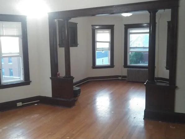 9 Caroline St #2, Worcester, MA 01604