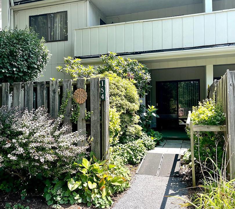 1st image of 154 Summit House
