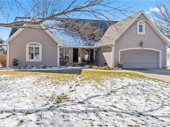 11728 Mackey St, Overland Park, KS 66210