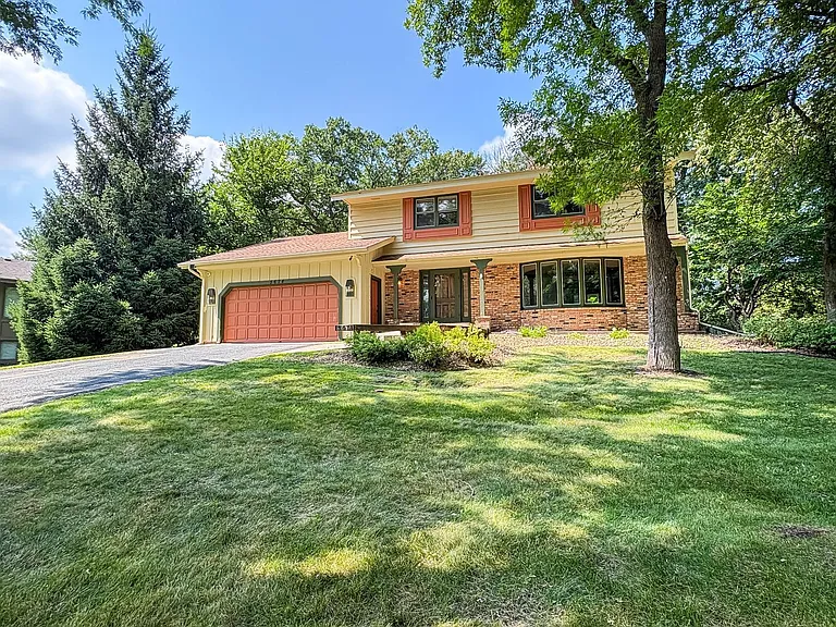 5674 Arthur St NE — Photo 44