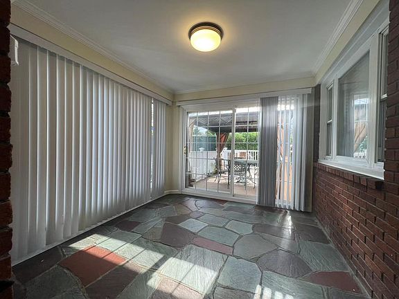 2nd image of 426 Wooddale Ave