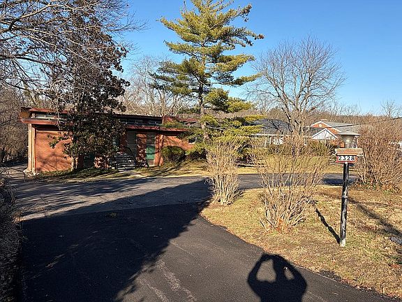 2nd image of 2328 Section Rd