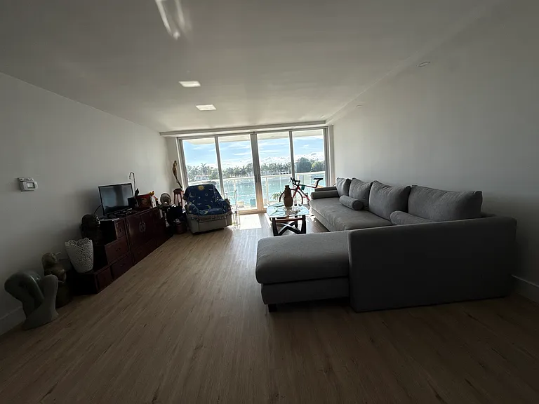 5750 Collins Ave #3F — Photo 4