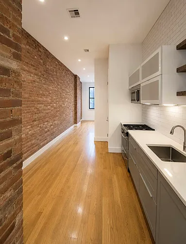 65 Irving Ave #1 Photo 1