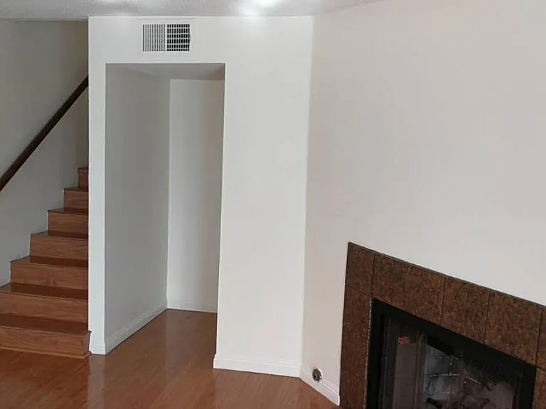 140 E Emerson Ave — Photo 3