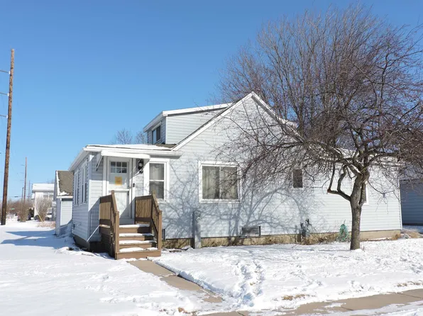 806 Bavarian Ct, Oshkosh, WI 54901