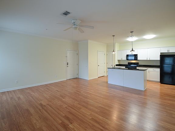 3rd image of 93 Lummus Dr