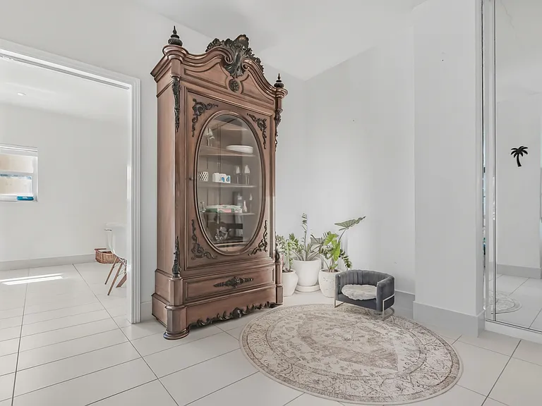 5001 Collins Ave #1K — Photo 6