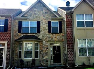 77 Sara Ln, Hanover, PA 17331