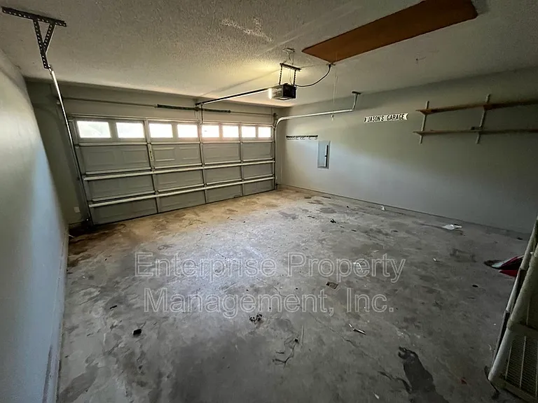 6986 Parkbrook Ln — Photo 24
