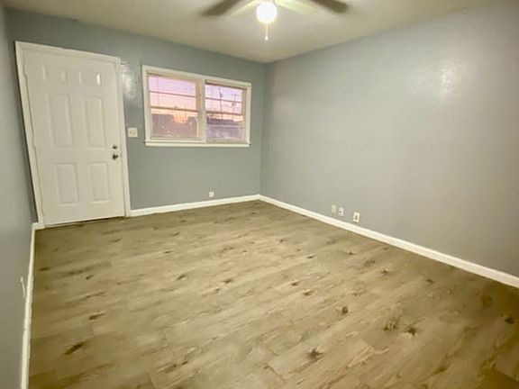 2nd image of 1712 42nd St Unit B