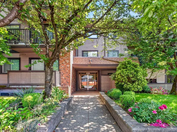 535 Blue Mountain St #115, Coquitlam, BC V3J 4R2