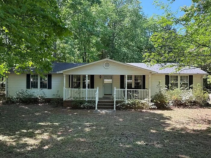 2039 Vista Rd — Photo 1