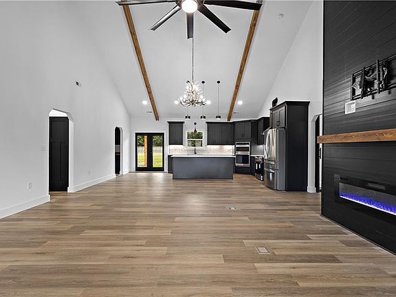 4th image of 10391 Ivor Rd