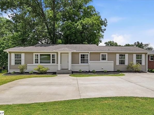 902 E Lee Rd, Taylors, SC 29687