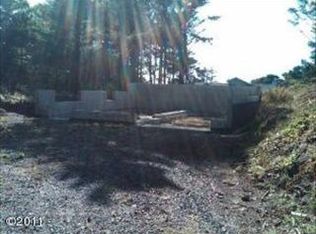 8786 SW Abalone St, South Beach, OR 97366