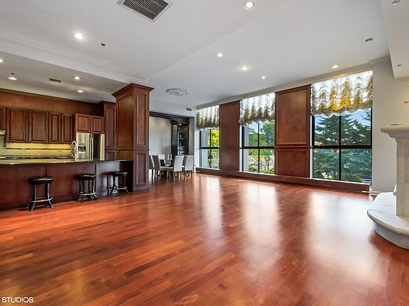 3rd image of 310 S Michigan Ave Unit 202