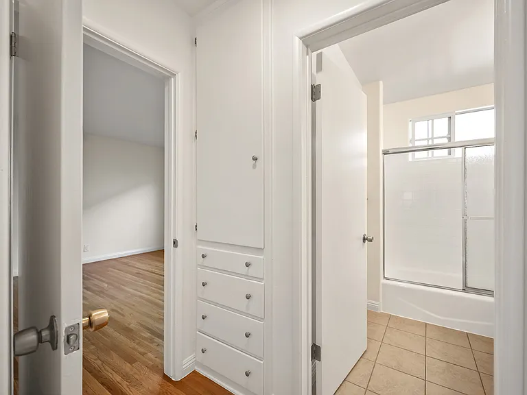 234 San Vicente Blvd #18 — Photo 6