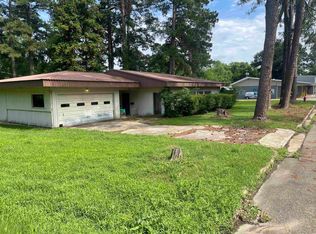 121 S 7th St, De Queen, AR 71832