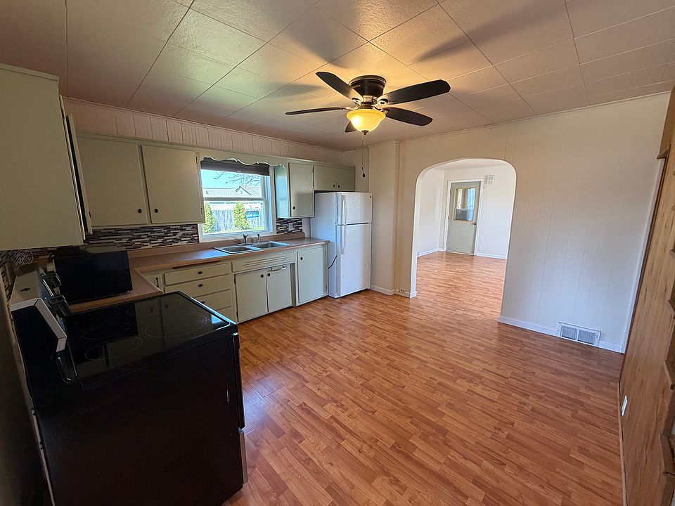 1st image of 67 E Stephenson Ave