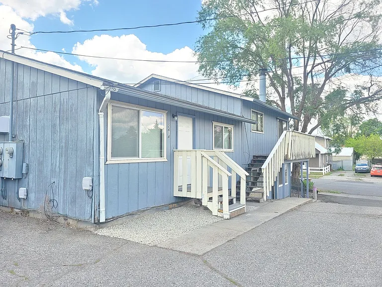 2410-2414 E Queen Ave. — Photo 15