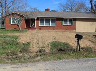 110 Beech Ave, Camden, TN 38320